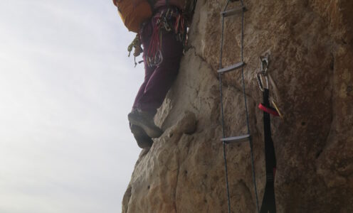 Escalada via llarga al Garraf (Al costat del mar)