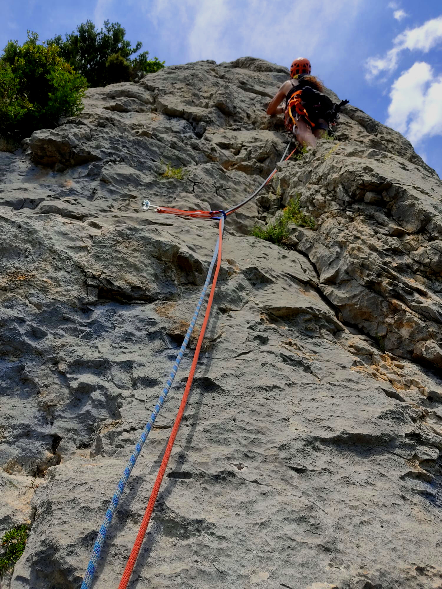 Escalada via llarga – Zona santuari Corbera de Berga